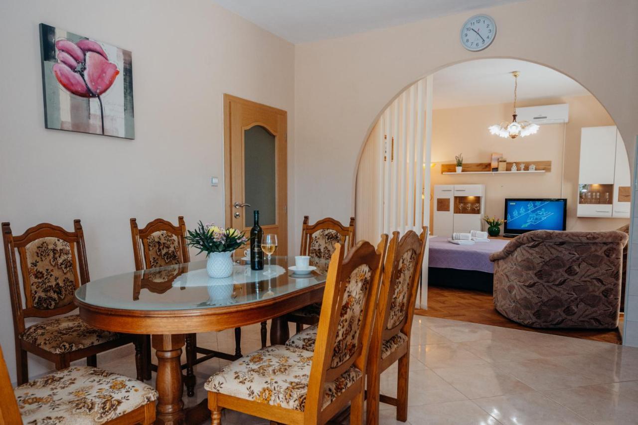 Apartman Neli Vir Exterior foto